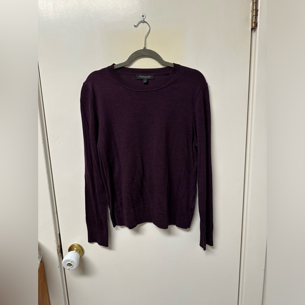 Banana Republic 100% merino wool sweater - size large